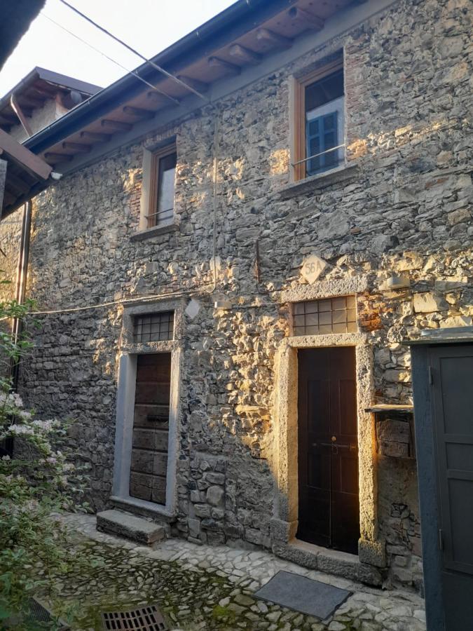 Antica Calvasino Hotel Lezzeno Bagian luar foto